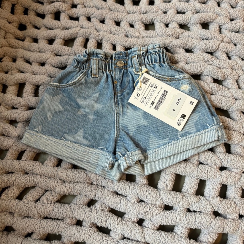 Zara shorts 12/18m